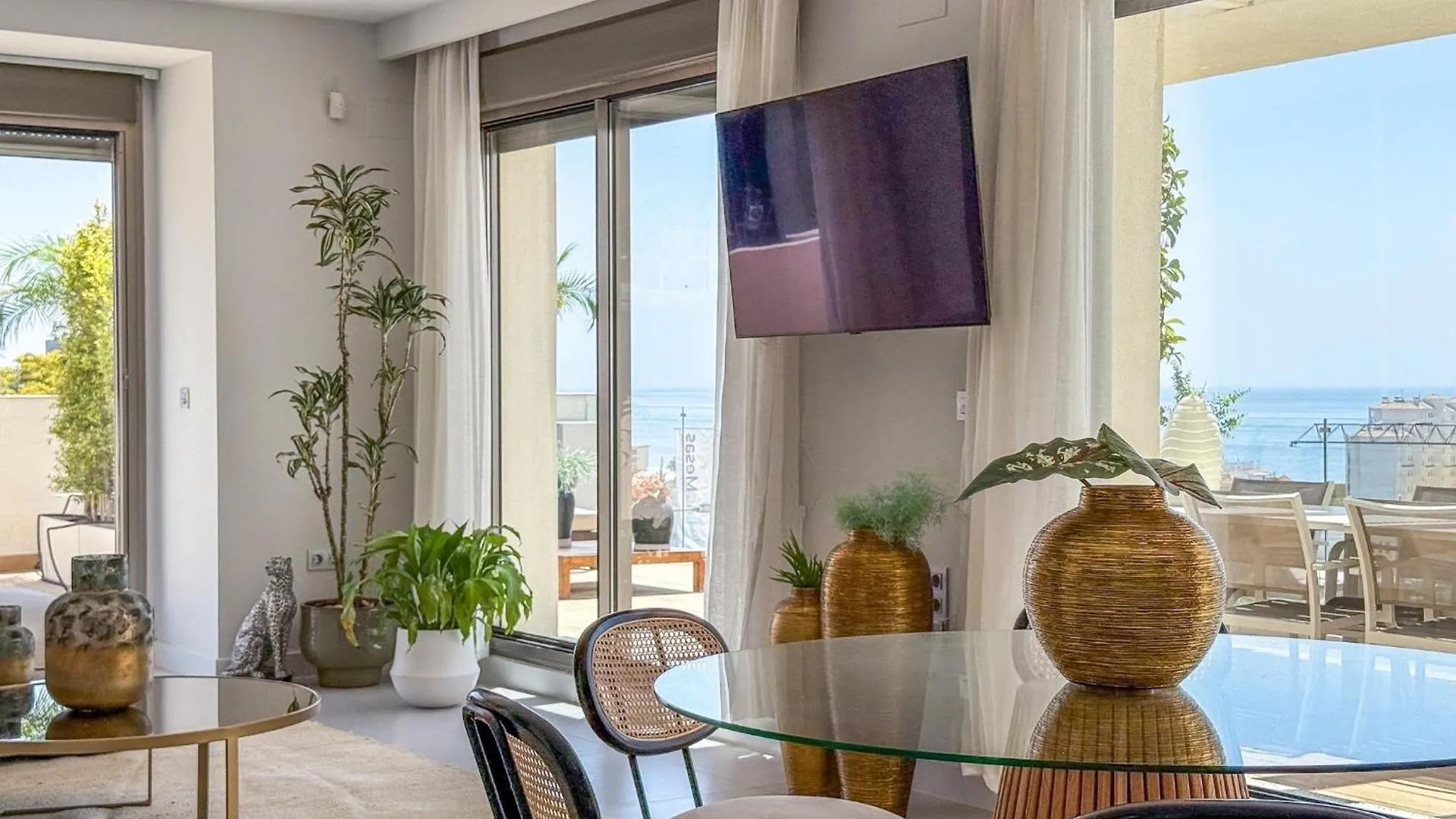 Hanami Scenic Luxury Apartment Estepona İspanya