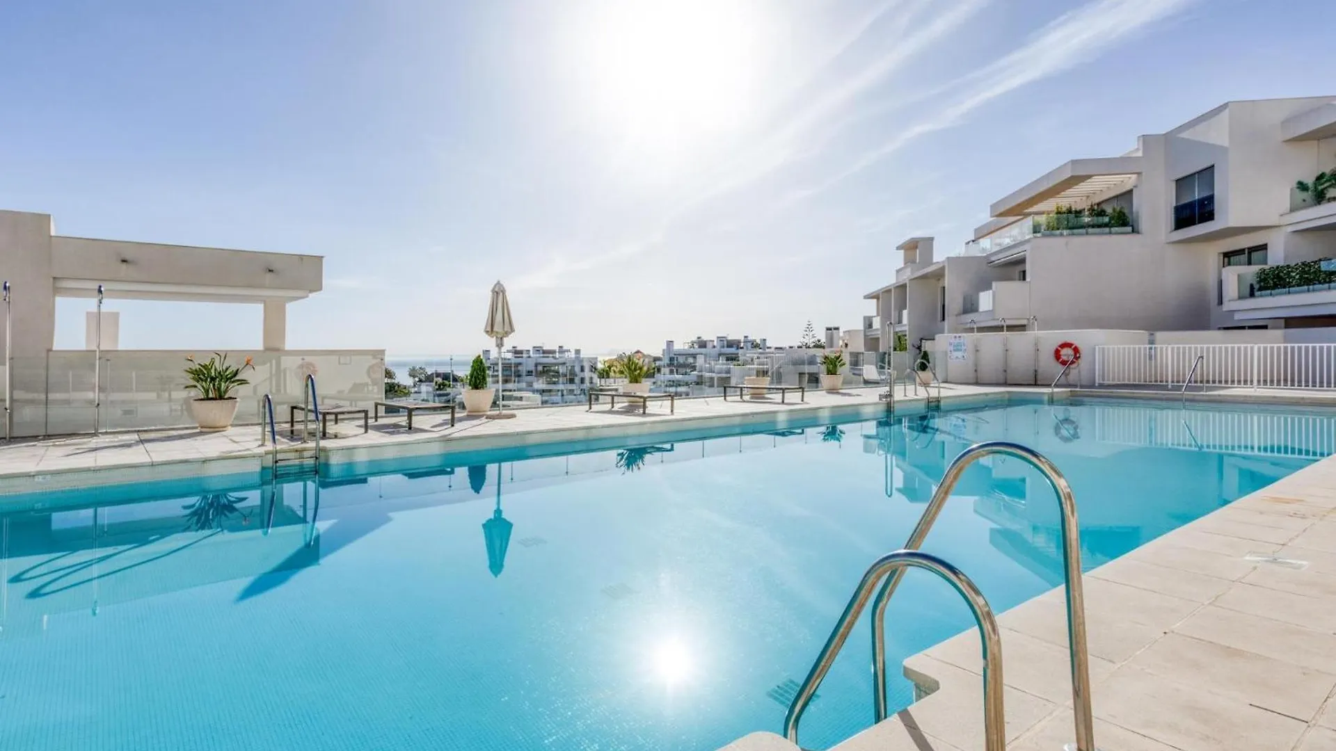Hanami Scenic Luxury Apartment Estepona İspanya