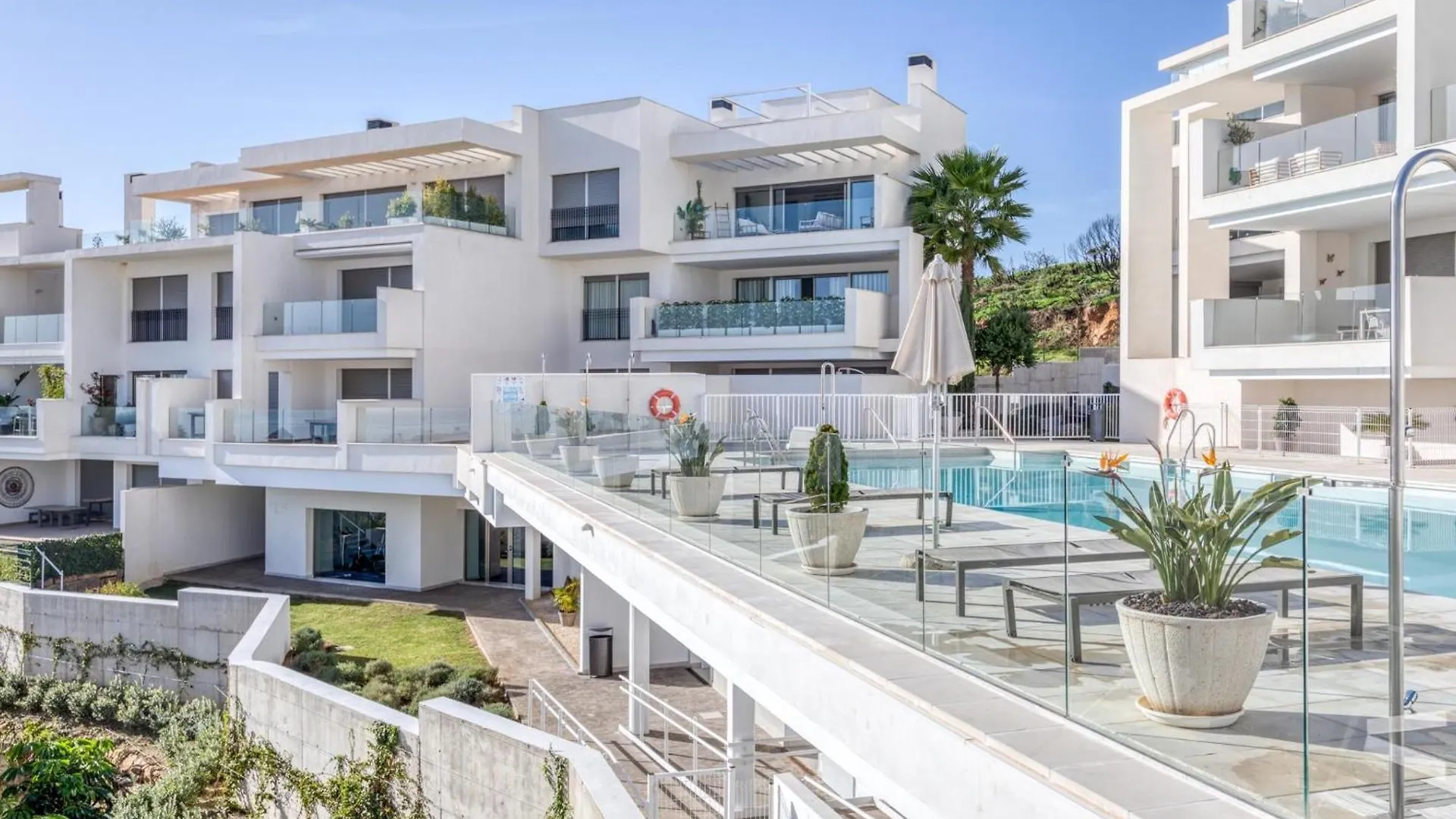 Hanami Scenic Luxury Apartment Estepona 0*,  İspanya