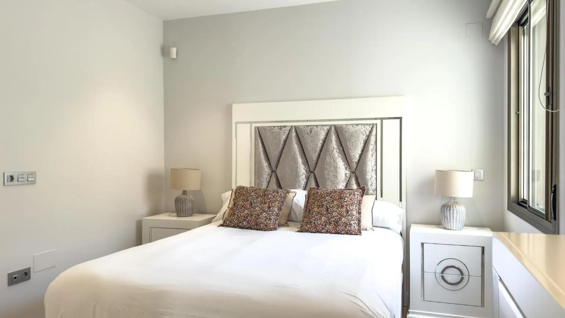 Hanami Scenic Luxury Apartment Estepona İspanya